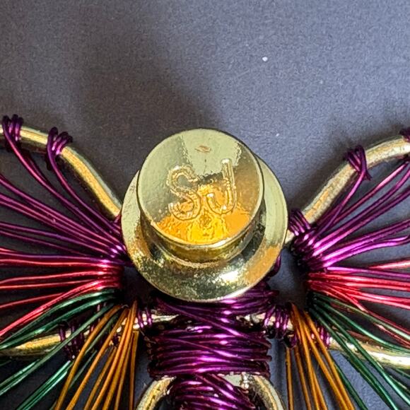 SJ Signed Butterfly Wire Wrapped Scatter Pins Pair Set of Two Butterflies 2" - Picture 2 of 4